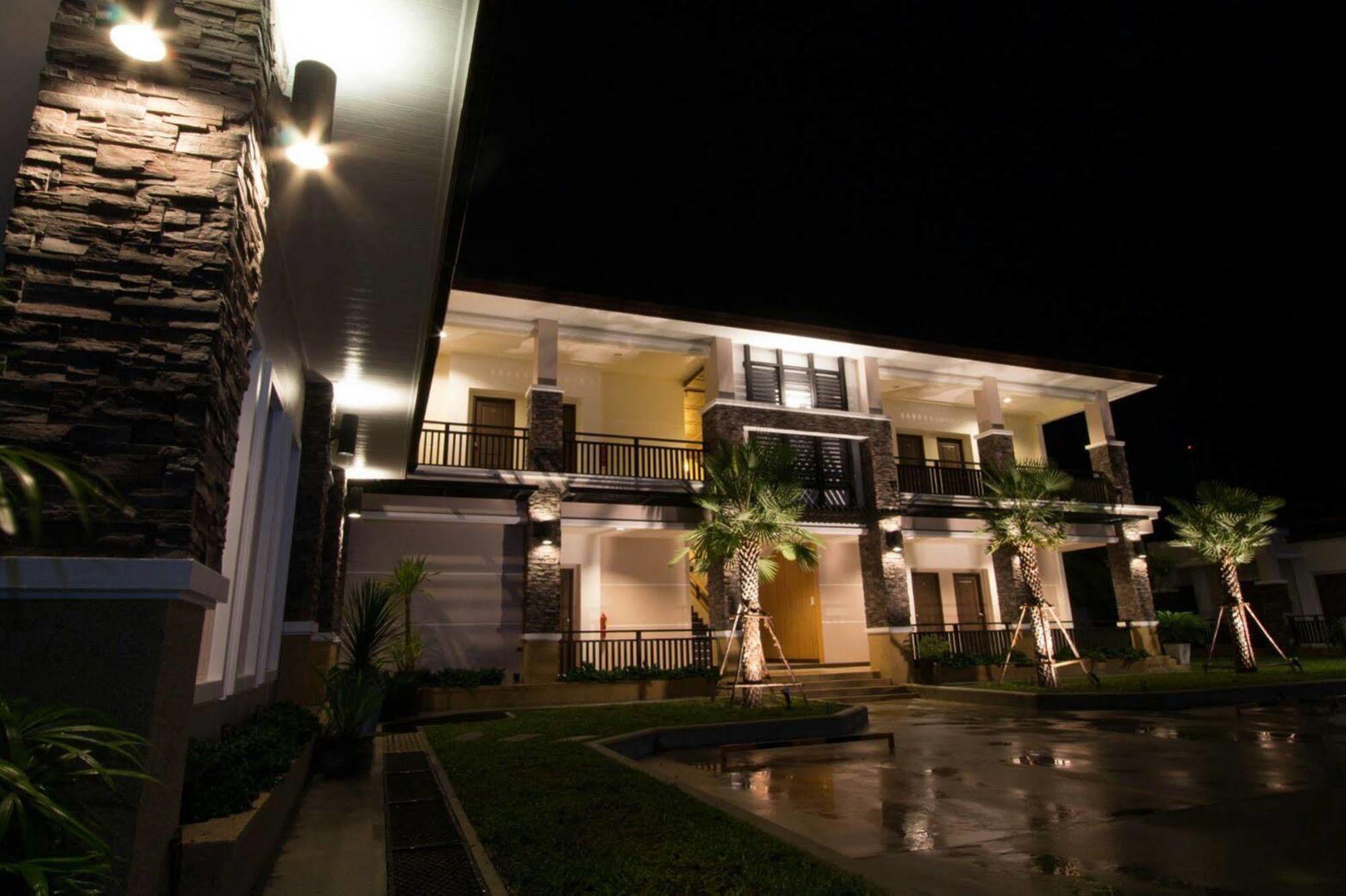 Fortune Surin Hotel Exteriör bild